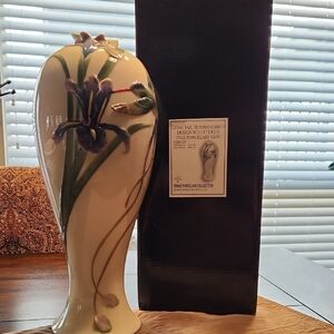 Franz Porcelain "Long Tail Hummingbird" Sculptured Tall Vase (FZ00127)